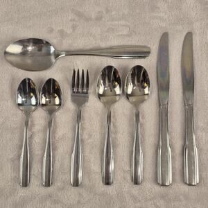 Oneida Fremont Flatware Lot Stainless Glossy Salad Fork Spoon Knife 8 Piece